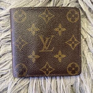 Louis Vuitton Brown Monogram Canvas Bi-Fold Card & Change Wallet
